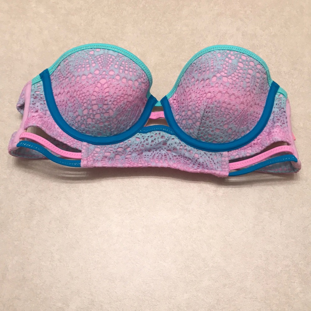 Strapless bikini top